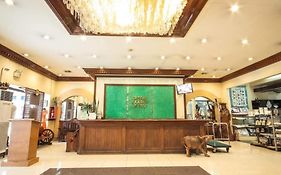 OYO 653 Rosas Garden Hotel